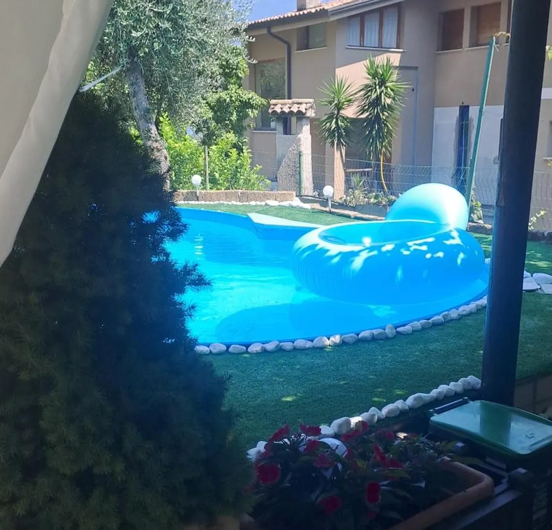 Oma Margareta Apartment Limone sul Garda